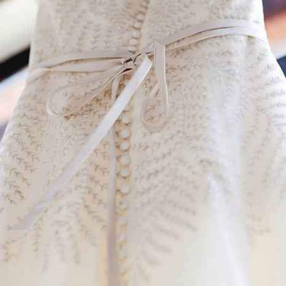 Vera Wang Size 4 Wedding Dress